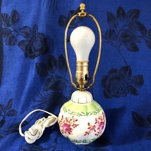 Antique Hand Painted Made In Japan Oriental Lamp